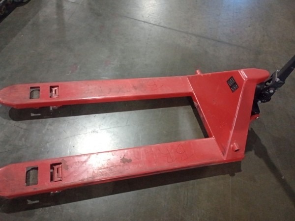 https://ct-prod-container-files.controltower.tech/prod/containers/2026/01/4JCJHJY7YD-1/0a23022d-a510-4a7b-a86b-a5ea35c7c5a8/pallet jack red 1.jpg